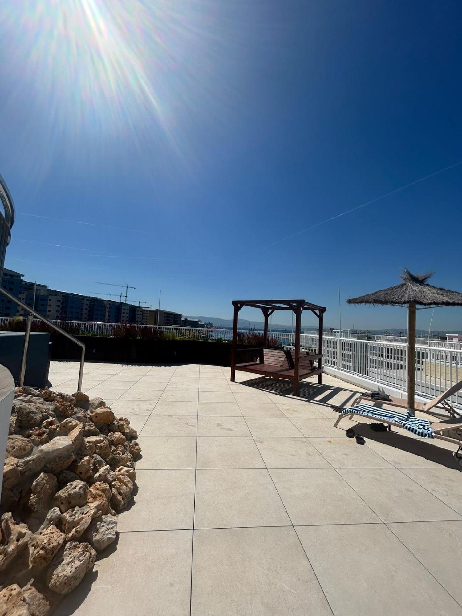 Marina Club Luxury Private Studio With Pool And Incredible Views Гібралтар Екстер'єр фото