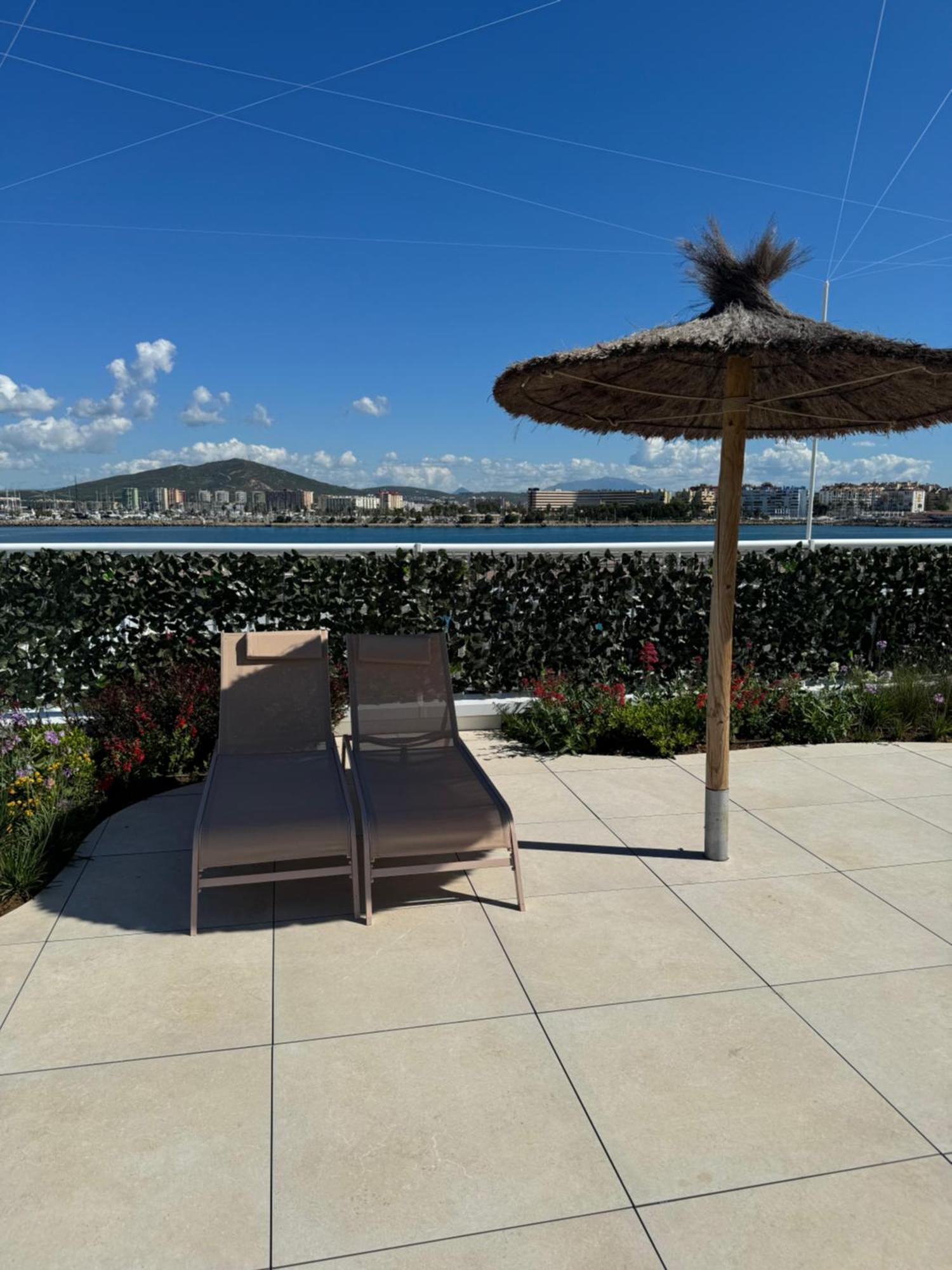 Marina Club Luxury Private Studio With Pool And Incredible Views Гібралтар Екстер'єр фото